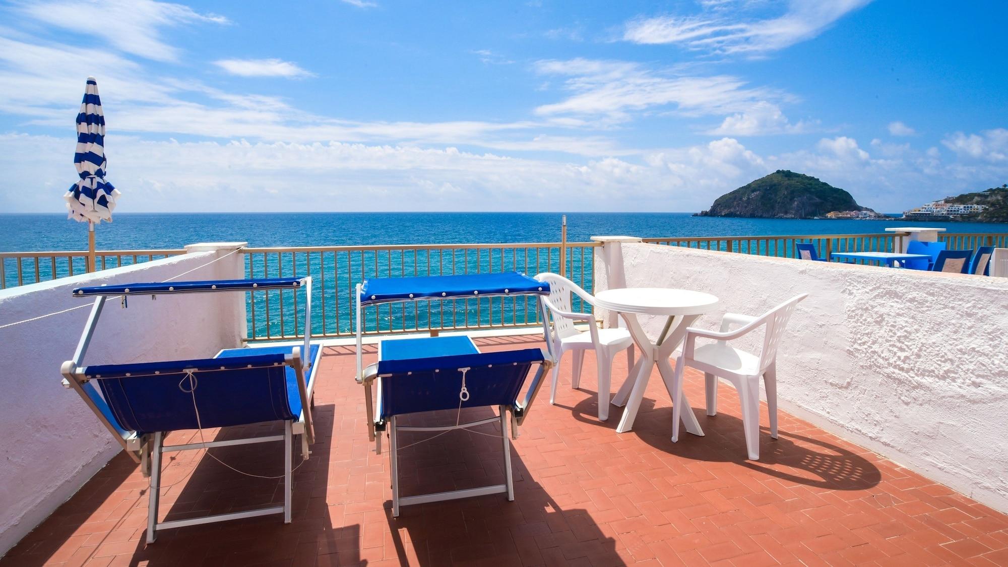 Hotel Regina Del Mare Barano d'Ischia ภายนอก รูปภาพ