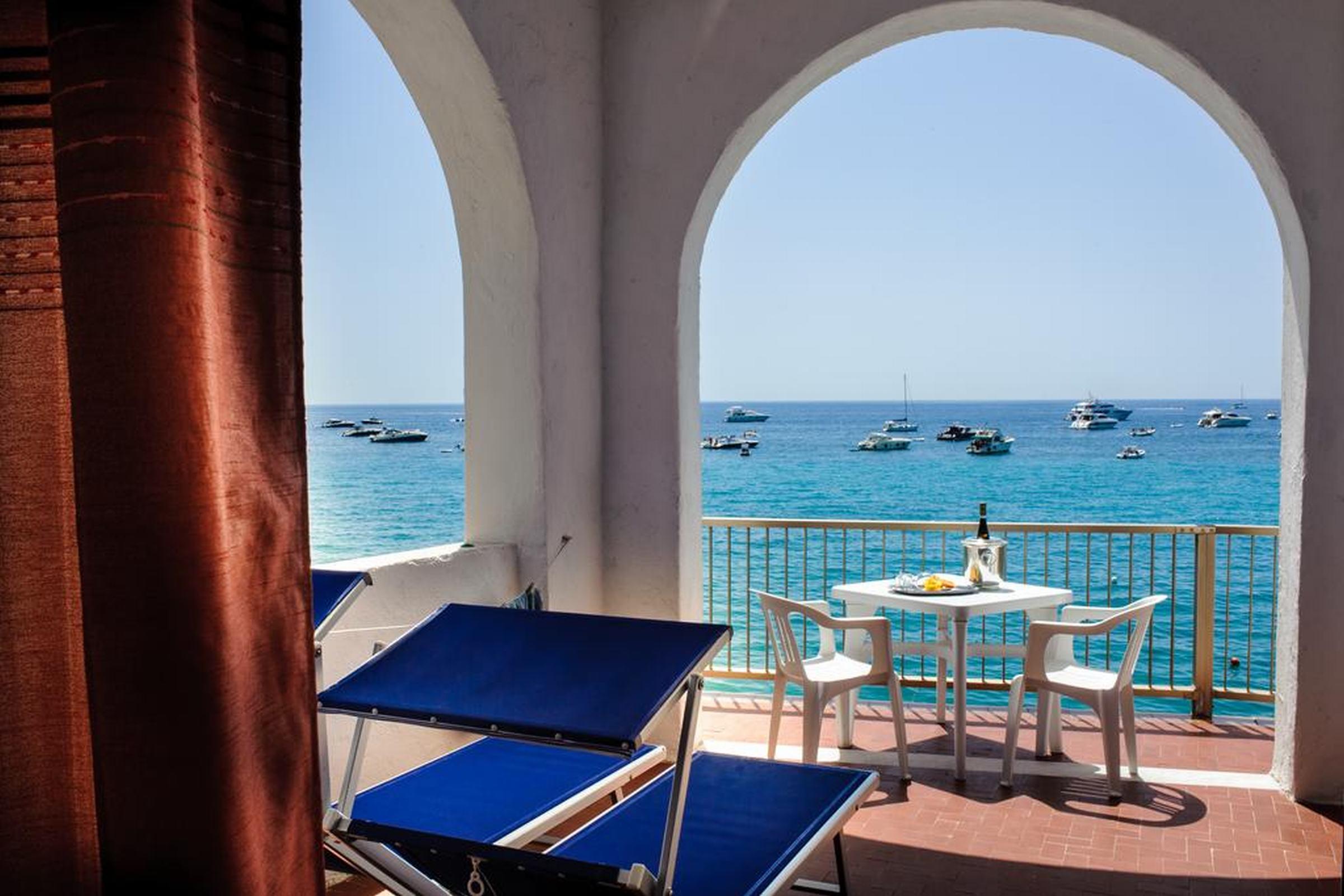 Hotel Regina Del Mare Barano d'Ischia ภายนอก รูปภาพ