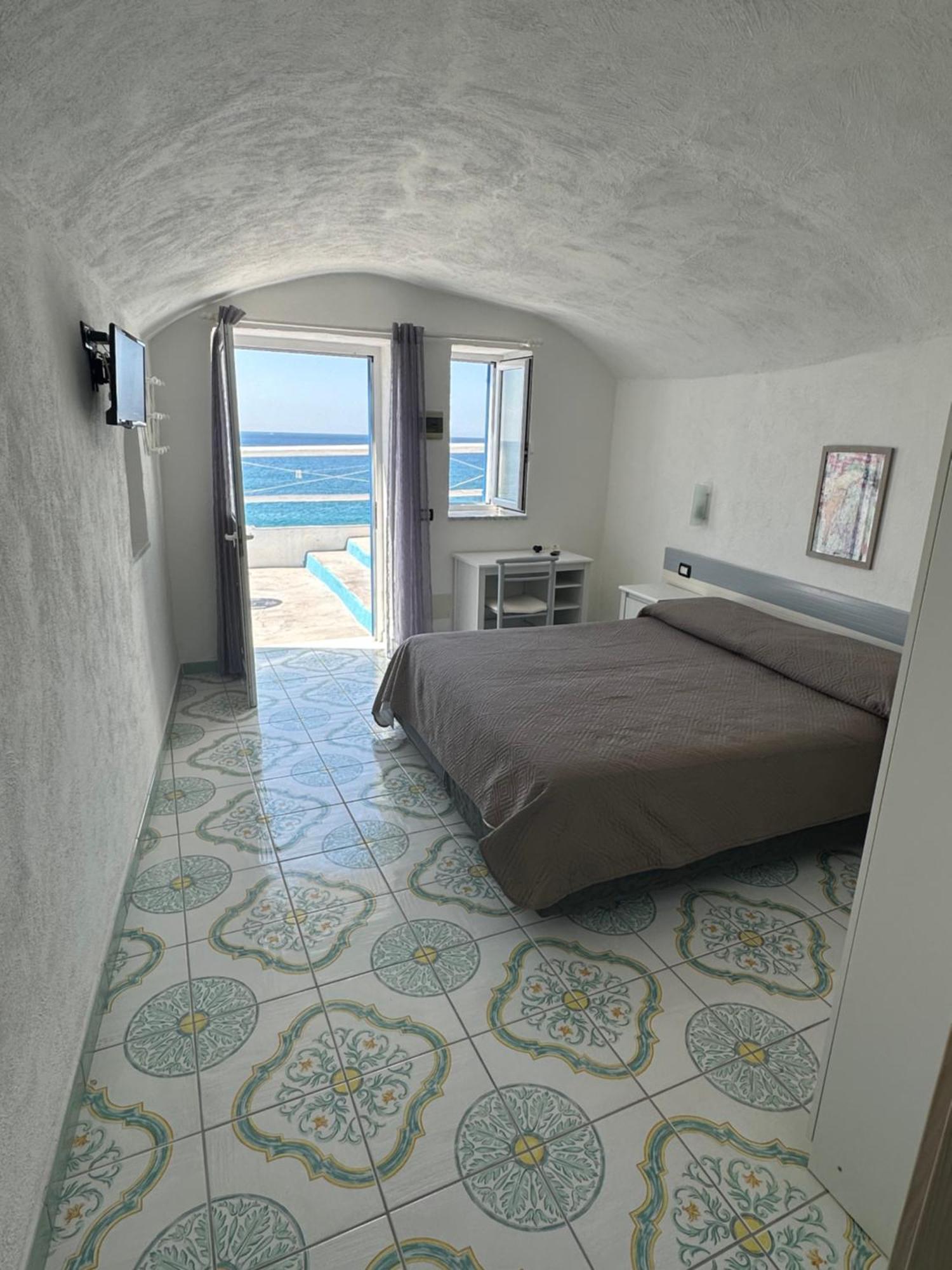 Hotel Regina Del Mare Barano d'Ischia ภายนอก รูปภาพ