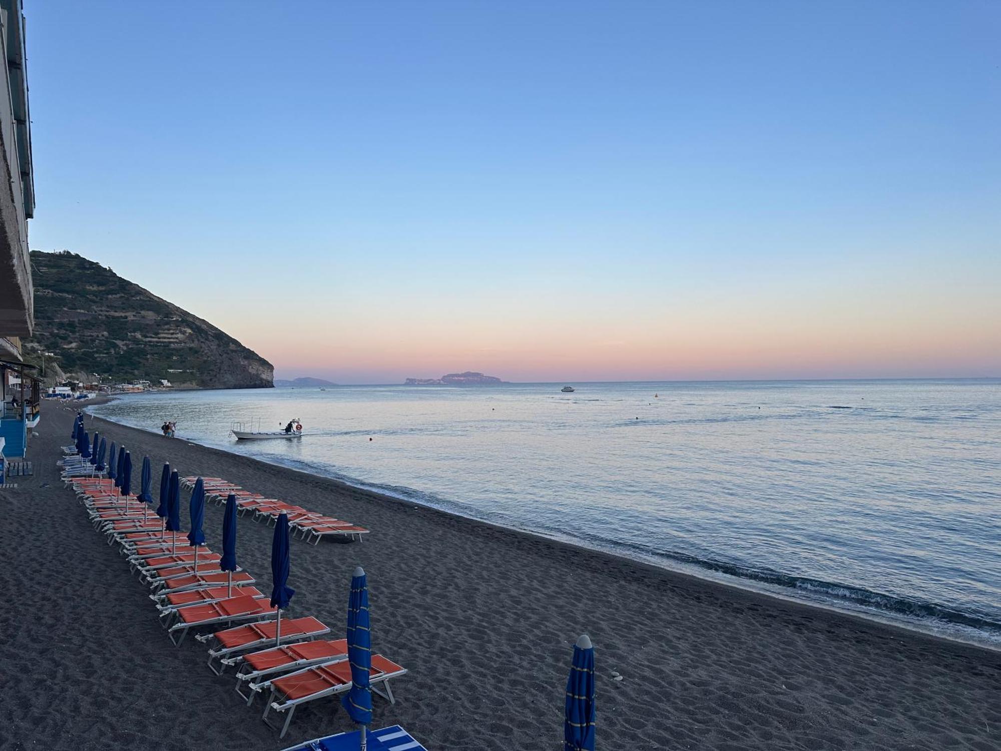 Hotel Regina Del Mare Barano d'Ischia ภายนอก รูปภาพ