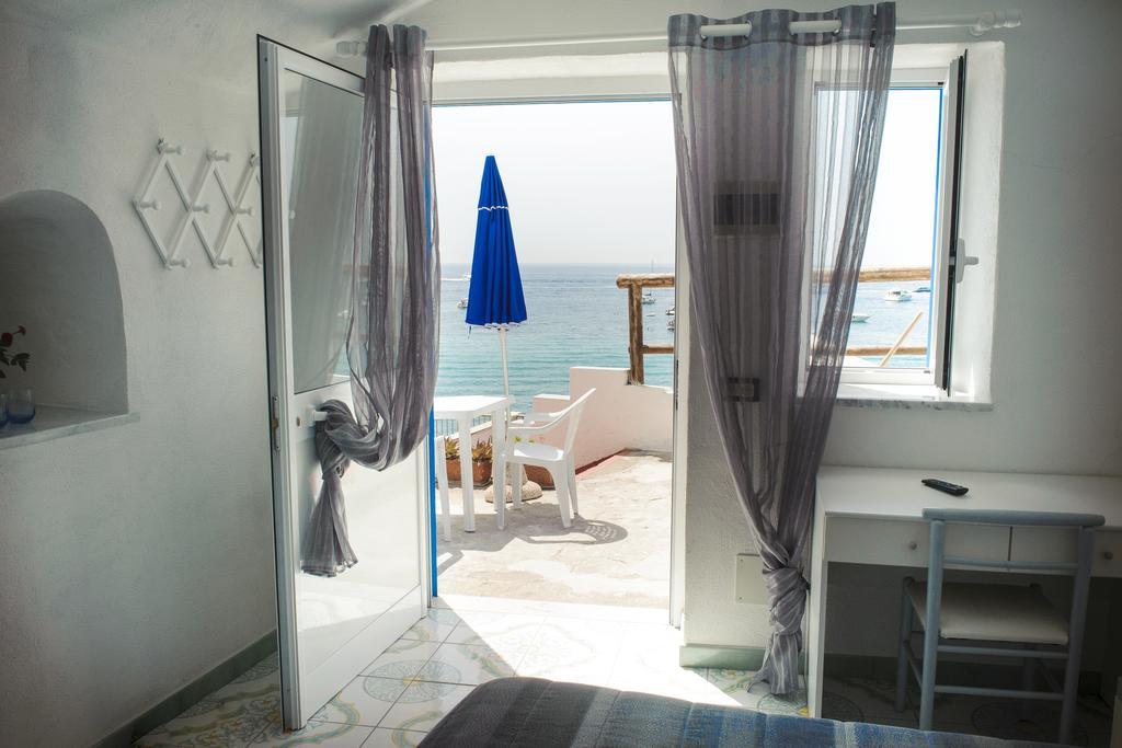 Hotel Regina Del Mare Barano d'Ischia ภายนอก รูปภาพ