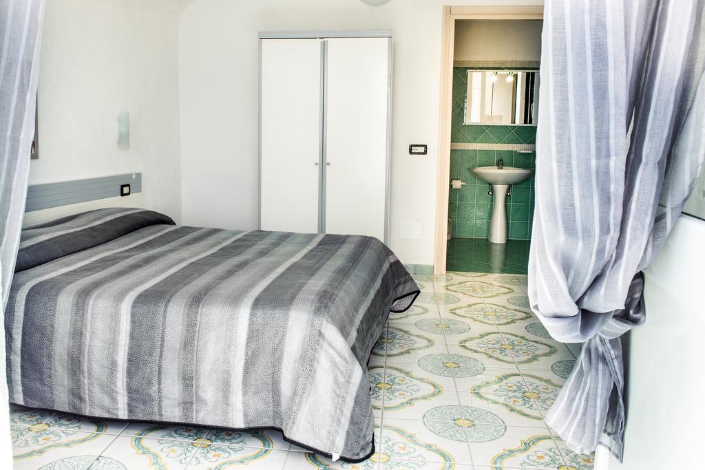 Hotel Regina Del Mare Barano d'Ischia ภายนอก รูปภาพ