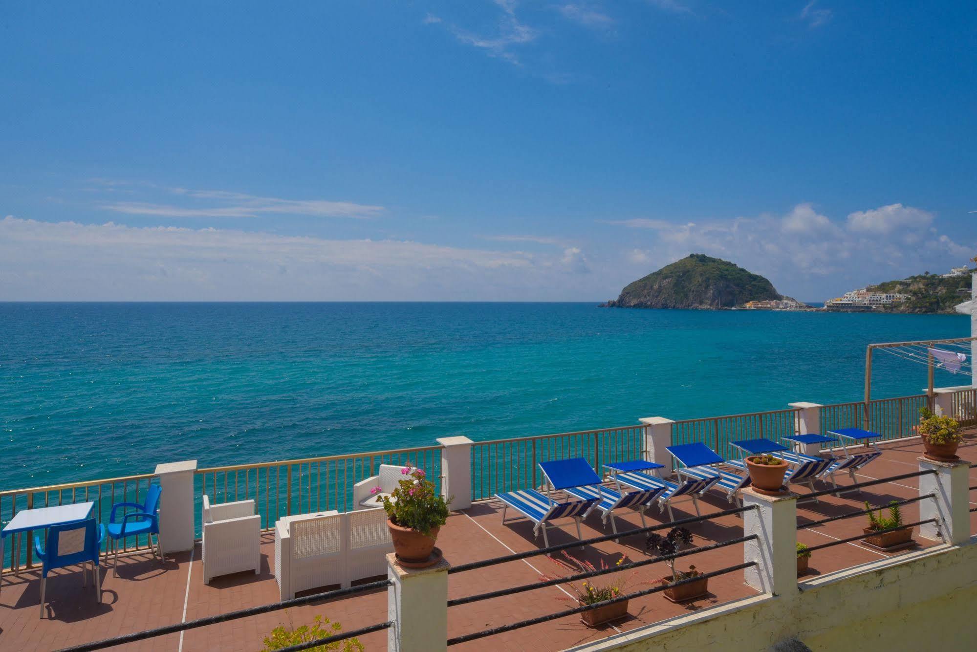 Hotel Regina Del Mare Barano d'Ischia ภายนอก รูปภาพ