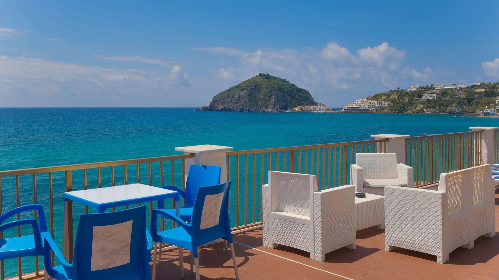 Hotel Regina Del Mare Barano d'Ischia ภายนอก รูปภาพ